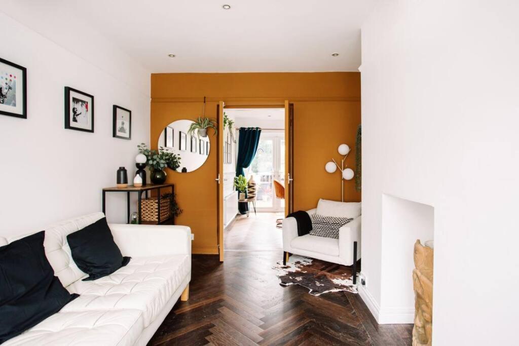 Modern & Stylish Home In The Heart Of Белфаст Экстерьер фото